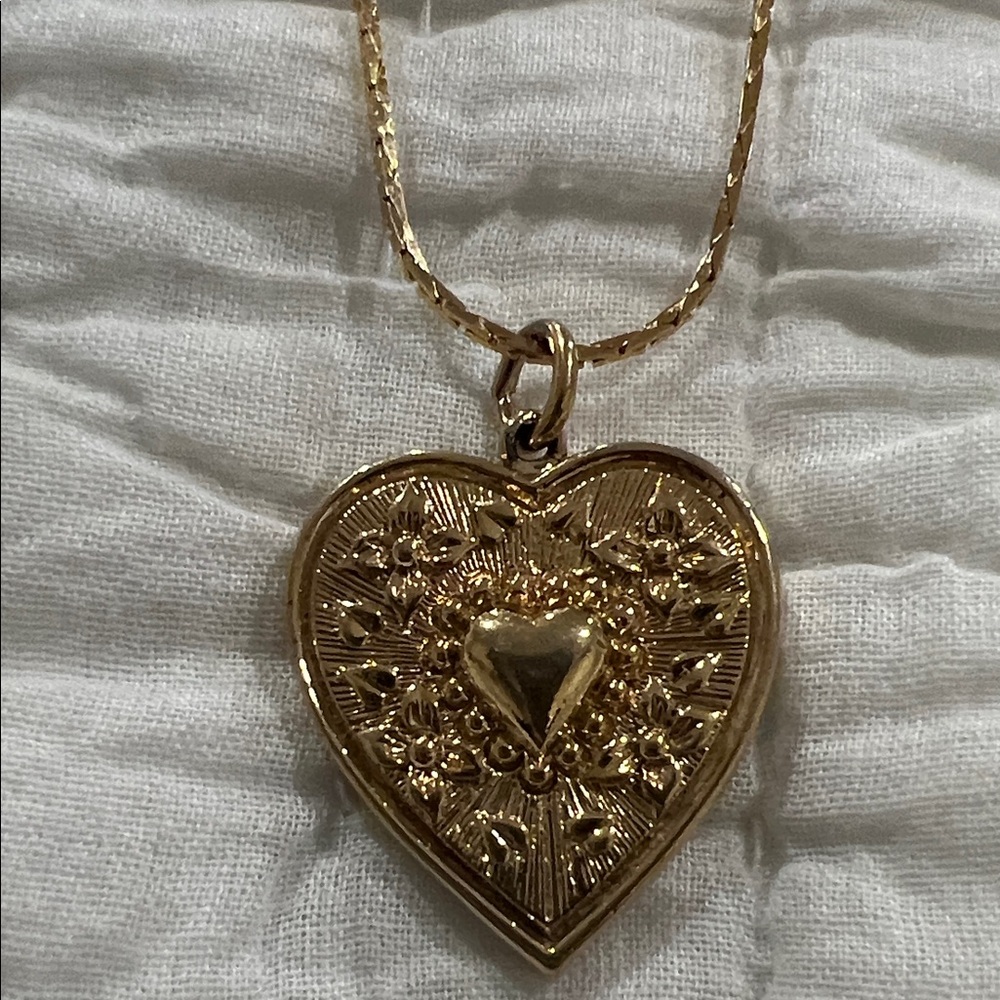 Avon- Gold Tone Heart Necklace with Floral Design